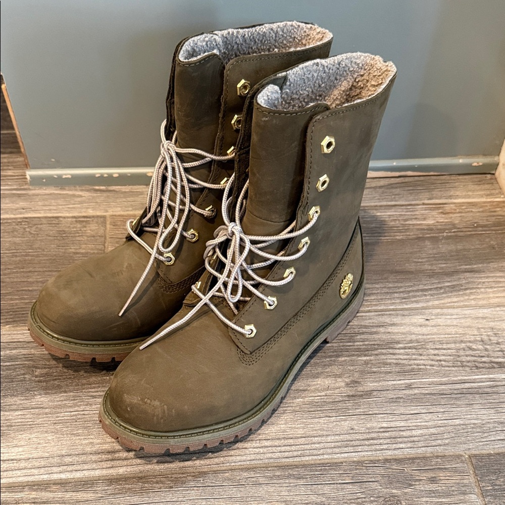 Timberland Dark Green Boots with Fur Lining